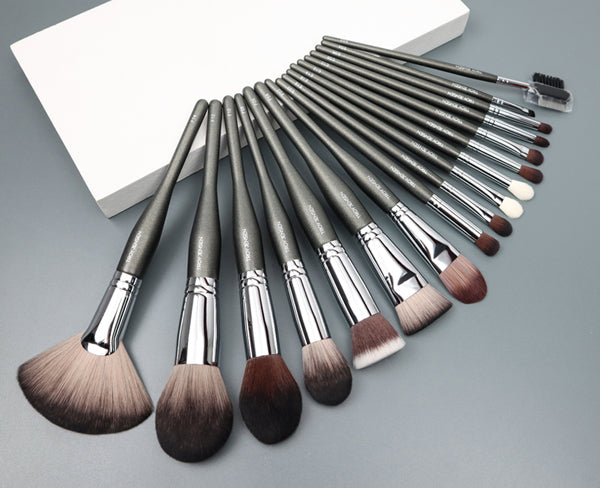 Troy Jensen Celebrity Makeup Artist, Pro-Artist Luxury 17pcs Brush-Collection 2022 Available at www.troyjensenbeauty.com